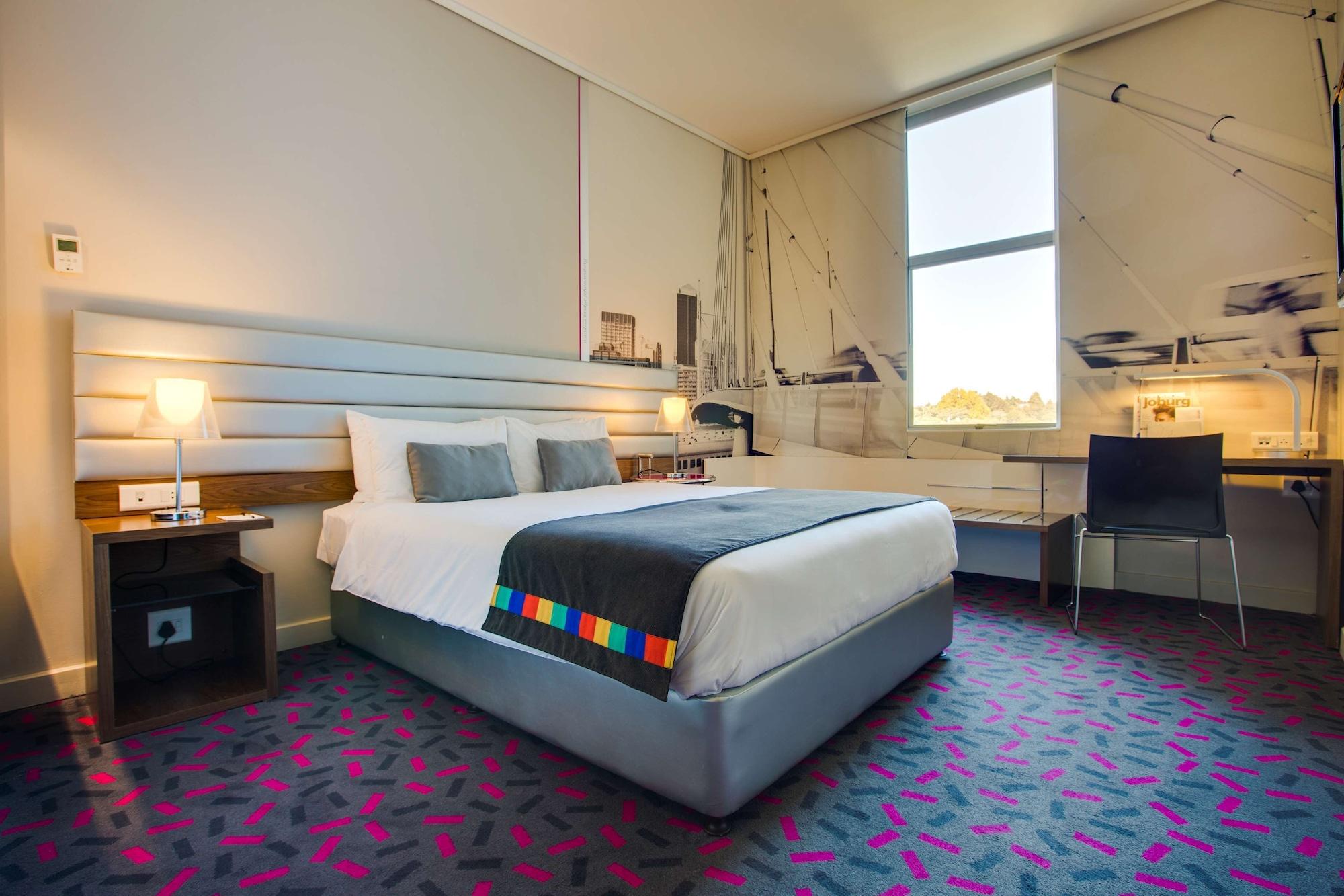 Park Inn Sandton Йоханесбург Екстериор снимка
