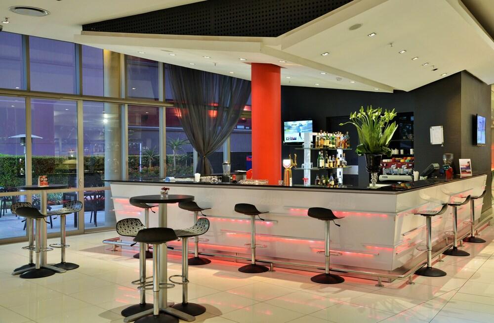 Park Inn Sandton Йоханесбург Екстериор снимка