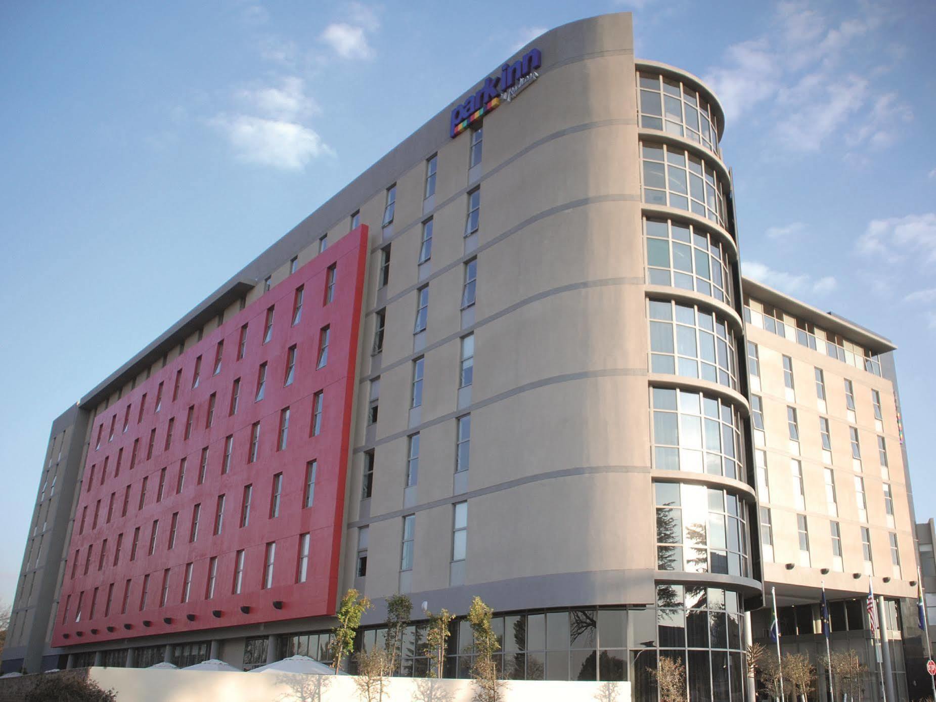 Park Inn Sandton Йоханесбург Екстериор снимка