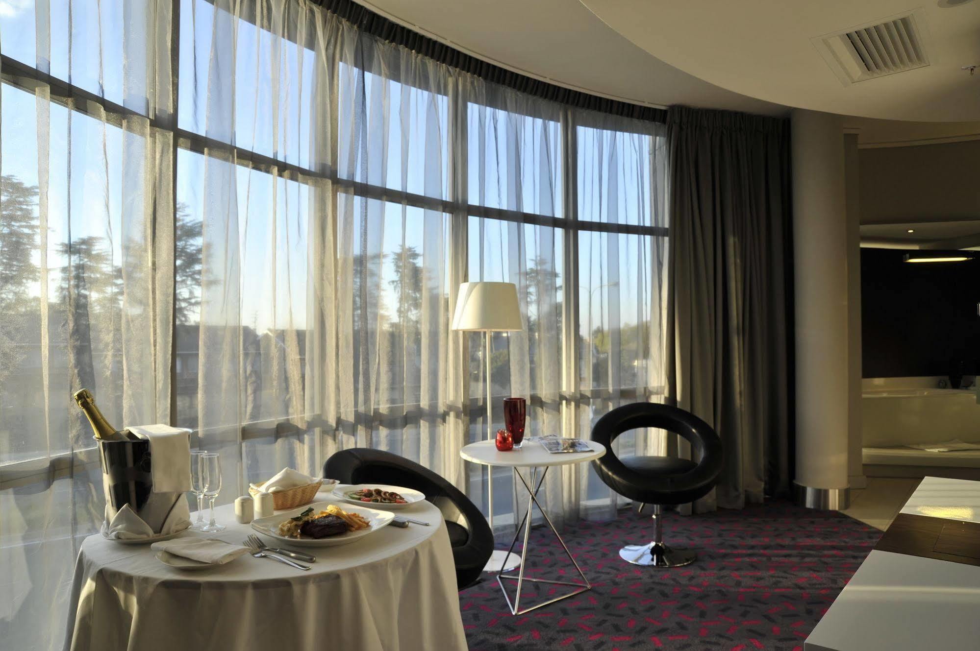 Park Inn Sandton Йоханесбург Екстериор снимка