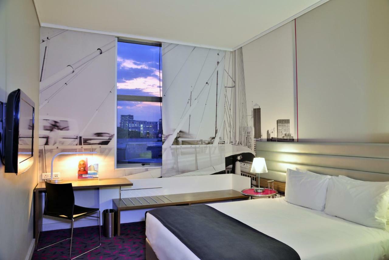 Park Inn Sandton Йоханесбург Екстериор снимка