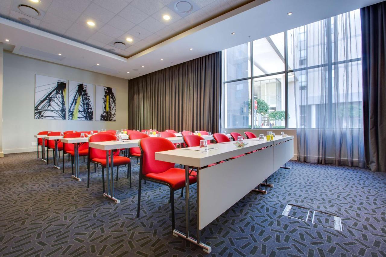 Park Inn Sandton Йоханесбург Екстериор снимка